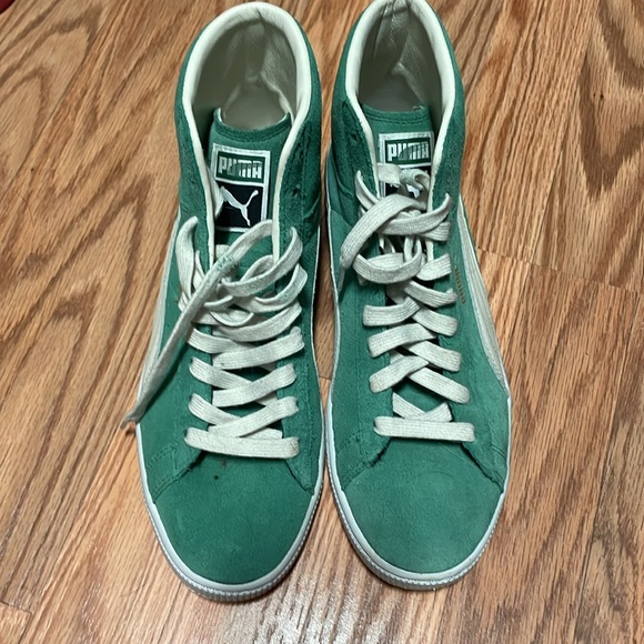 Mint Green Sued Hightop Pumas - Picture 2 of 5